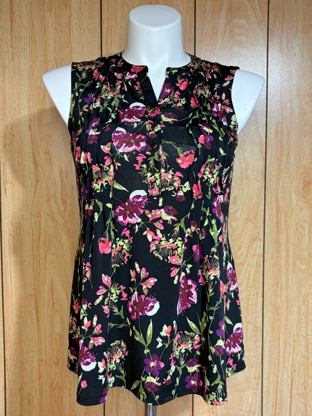 Cocomo Black Floral Sleeveless Notch-Neck Blouse SZ - Unknown See Measurements